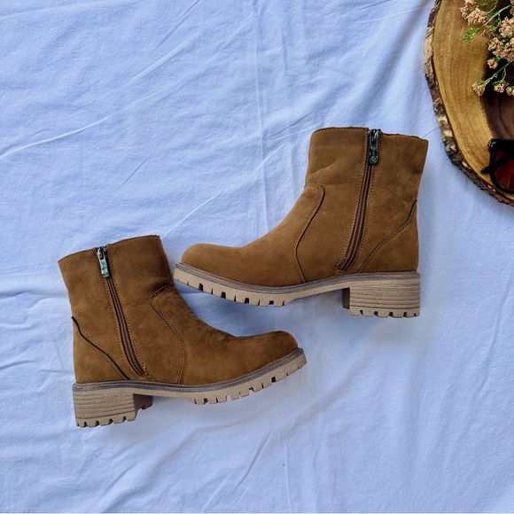 Seven7 Tan Zip Bestie Boots - Picture 5 of 8